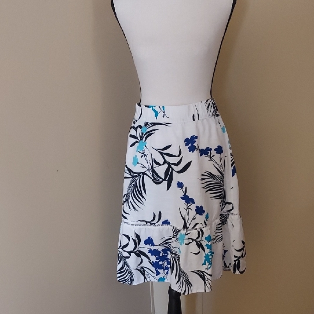 Liz Claiborne Blue and White Floral Midi Skirt